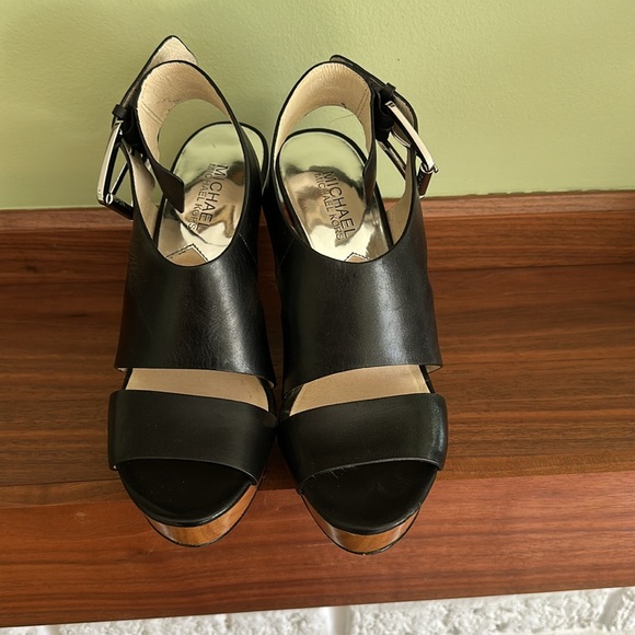 Michael Kors Heels Womens SZ 6 Josephine Peep Toe Wedge Slingback Black Leather - Picture 2 of 7